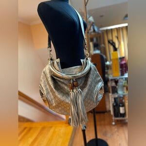 Gucci GG Signature Indy Large